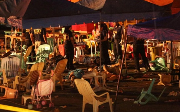 Explosion meurtrière aux Philippines dans le fief du président Explosion meurtrière aux Philippines dans le fief du président