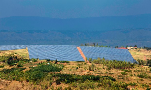 RWANDA - Un parc solaire construit en un temps record éclaire le pays RWANDA - Un parc solaire construit en un temps record éclaire le pays
