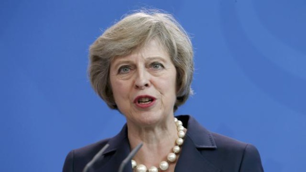 Theresa May veut une sélection pour le nouveau patron de la BBC Theresa May veut une sélection pour le nouveau patron de la BBC