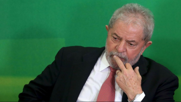 Lula et son épouse inculpés pour corruption au Brésil Lula et son épouse inculpés pour corruption au Brésil