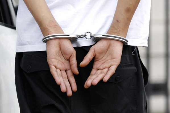 Un adolescent arrêté pour la fausse alerte attentat de Paris