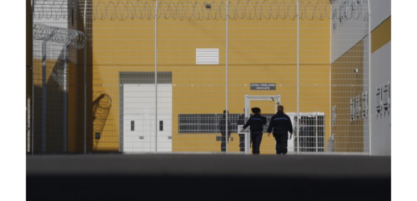 Urvoas minimise le nombre de surveillants de prison radicalisés Urvoas minimise le nombre de surveillants de prison radicalisés