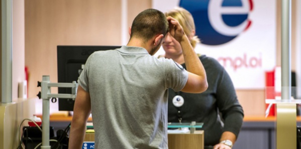 Le bond du chômage place Hollande en position périlleuse