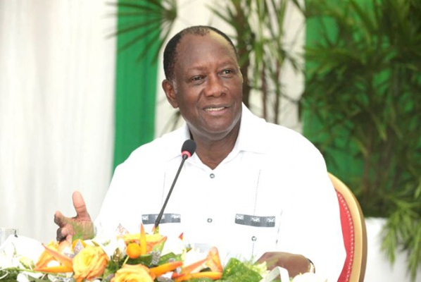 Nouvelle Constitution ivoirienne: Ouattara fait sauter le verrou de la limite d'âge Nouvelle Constitution ivoirienne: Ouattara fait sauter le verrou de la limite d'âge