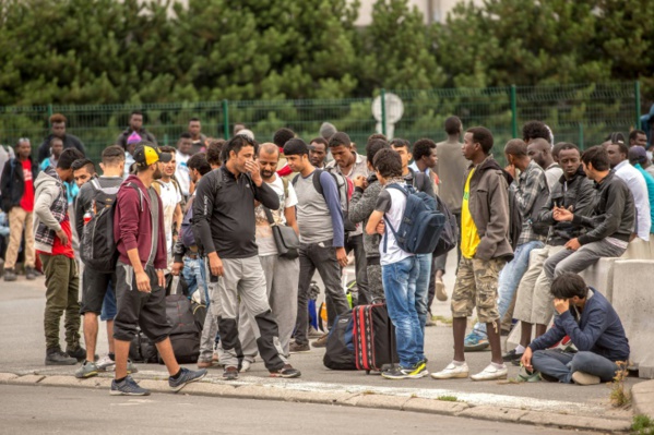 Indignation après des tirs sur un centre de migrants Indignation après des tirs sur un centre de migrants