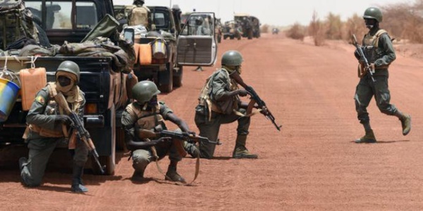 Une embuscade tue quatre soldats maliens Une embuscade tue quatre soldats maliens