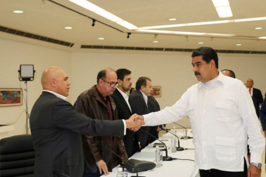 Rencontre entre le président vénézuélien et l'opposition