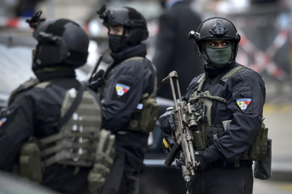 Un inconnu tire dans un centre de prières islamique zurichois et fait trois blessés Un inconnu tire dans un centre de prières islamique zurichois et fait trois blessés