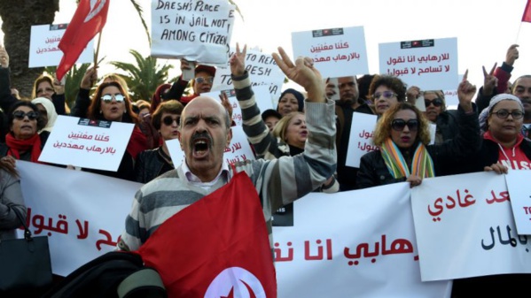 Manifestation à Tunis contre un retour des jihadistes tunisiens