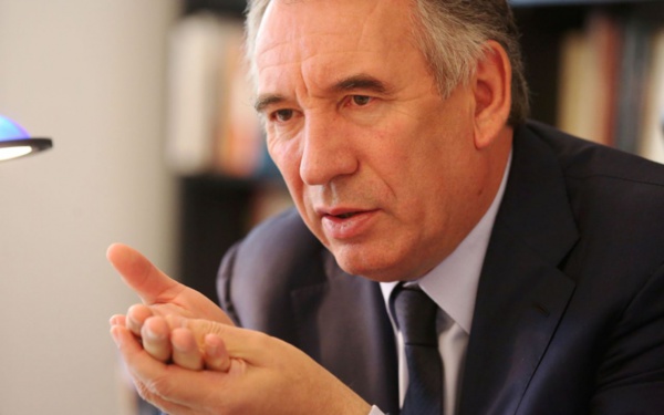 Bayrou dément tout pacte avec Fillon Bayrou dément tout pacte avec Fillon