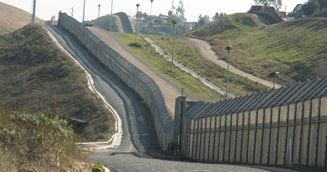 Le mur entre le Mexique et la Californie