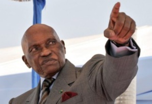 Législatives 2017 : Abdoulaye Wade théorise la défaite de Macky Sall Législatives 2017 : Abdoulaye Wade théorise la défaite de Macky Sall