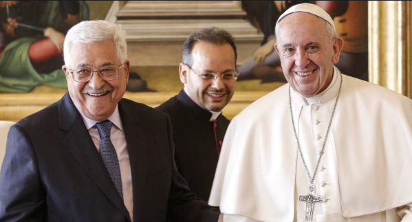 Le pape reçoit Abbas qui inaugure l'ambassade palestinienne au Vatican Le pape reçoit Abbas qui inaugure l'ambassade palestinienne au Vatican