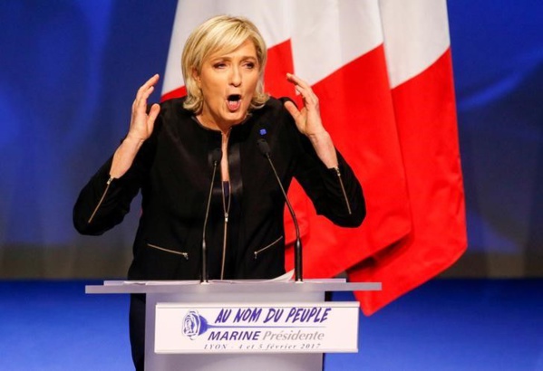 Le Pen lance sa campagne sous le signe de Trump et du Brexit