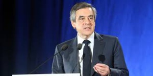 Axa a versé 200.000 euros à la société de conseil de Fillon Axa a versé 200.000 euros à la société de conseil de Fillon