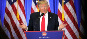 Trump accuse le renseignement américain de fuites à la presse Trump accuse le renseignement américain de fuites à la presse