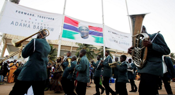 Gambie: célébration d'investiture et d'indépendance