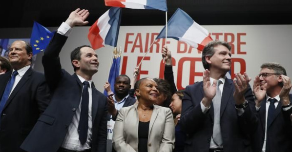 Montebourg et Peillon intègrent l'équipe de campagne de Hamon Montebourg et Peillon intègrent l'équipe de campagne de Hamon