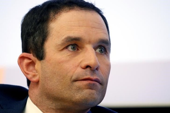 Critiqué au PS, Hamon se pose en "combattant" décidé à rassembler Critiqué au PS, Hamon se pose en "combattant" décidé à rassembler