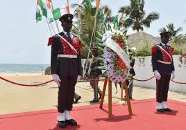 Côte d'Ivoire: inauguration d'une stèle un an après l'attaque de Grand-Bassam