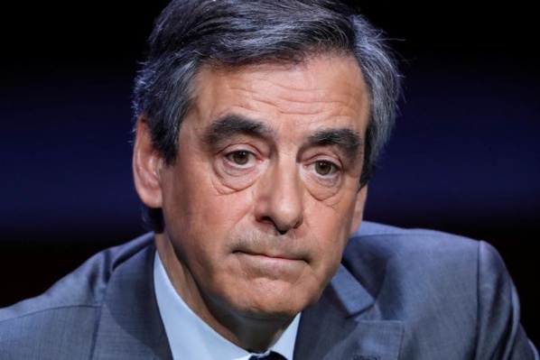 Fillon fait état de 30.000 euros de "prêts familiaux" Fillon fait état de 30.000 euros de "prêts familiaux"