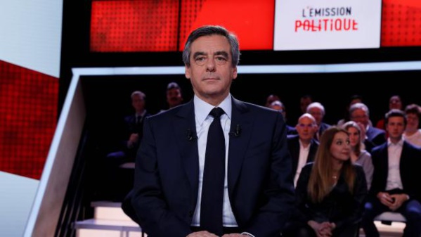 France : Fillon attaque le « cabinet noir » de Hollande, mensonges dit le président