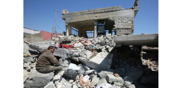 L'Irak enquête sur la mort de civils dans des frappes anti-EI à Mossoul L'Irak enquête sur la mort de civils dans des frappes anti-EI à Mossoul