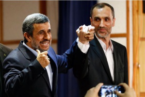 Iran: Ahmadinejad candidat à la présidentielle contre l'avis de Khamenei Iran: Ahmadinejad candidat à la présidentielle contre l'avis de Khamenei