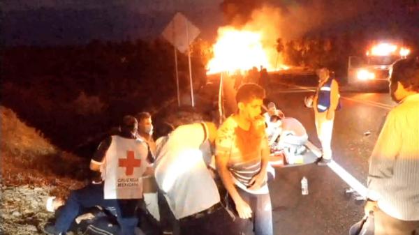 Mexique: explosion d'un camion-citerne dans un accident, au moins 24 morts
