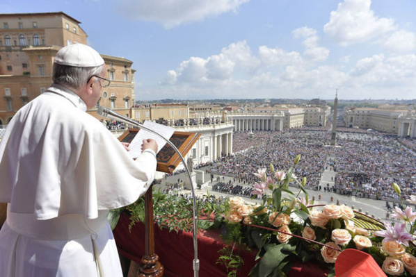 Le pape appelle à la paix en Syrie, où règnent "horreur et mort"