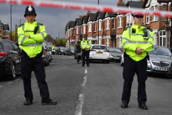 Opérations antiterroristes à Londres où la tension monte Opérations antiterroristes à Londres où la tension monte