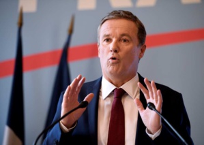 Nicolas Dupont-Aignan appelle à voter pour Marine Le Pen Nicolas Dupont-Aignan appelle à voter pour Marine Le Pen