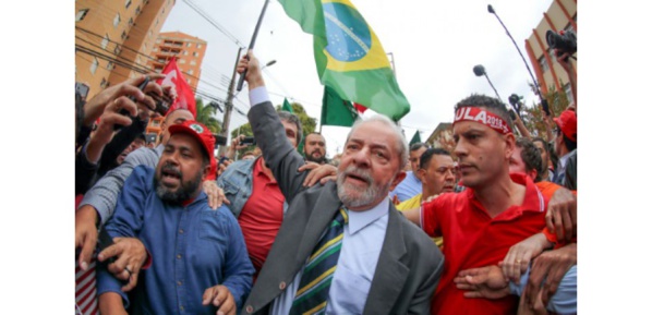 Lula face à la justice dans un Brésil divisé Lula face à la justice dans un Brésil divisé