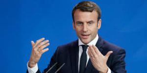 Premier ministre de droite: Macron affirme sa volonté de "recomposition politique"