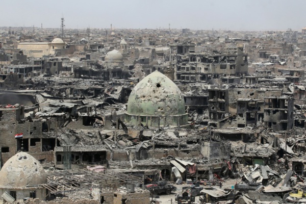 Le Premier ministre irakien met pied dans Mossoul «libérée » et en ruines