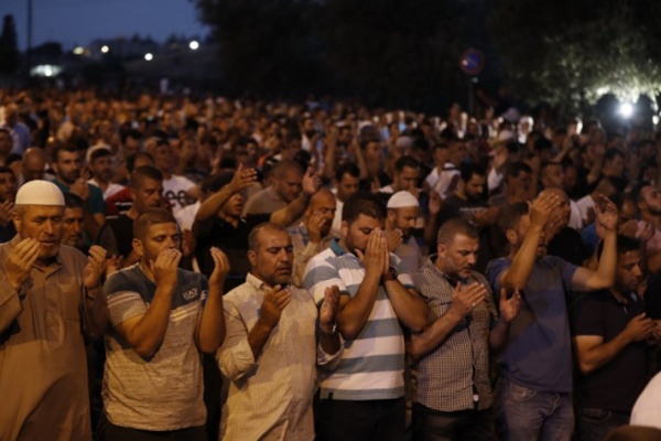 Jérusalem: les autorités israéliennes sous pression, fusillade à l'ambassade d'Israël à Amman