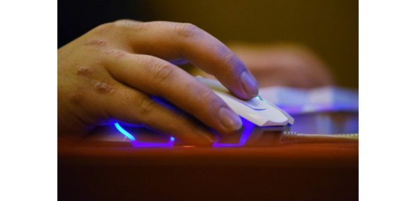 La CEDH interdit "Big Brother" dans les entreprises La CEDH interdit "Big Brother" dans les entreprises