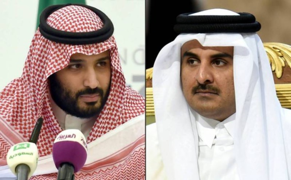 Le prince héritier saoudien Abdallah (à gauche) et l'émir du Qatar Cheikh Tamim Le prince héritier saoudien Abdallah (à gauche) et l'émir du Qatar Cheikh Tamim