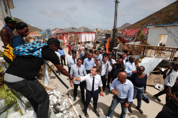 Irma: Macron défend l'action de son gouvernement à St-Martin dévastée Irma: Macron défend l'action de son gouvernement à St-Martin dévastée
