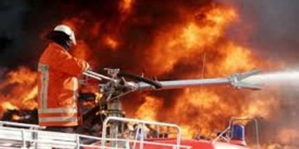Côte d'Ivoire: un incendie ravage un grand marché au nord d'Abidjan Côte d'Ivoire: un incendie ravage un grand marché au nord d'Abidjan
