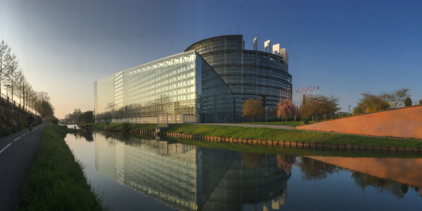 Vers une interdiction d'accès au Parlement européen pour Monsanto Vers une interdiction d'accès au Parlement européen pour Monsanto