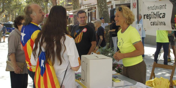 En Catalogne, à J-2, les militants proréférendum occupent des écoles