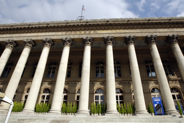 L'Europe finit dans le rouge, l'euro grimpe malgré l'Espagne