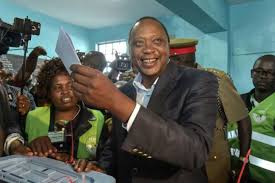 Kenya: le président Kenyatta exhorte à la "paix" pour la présidentielle