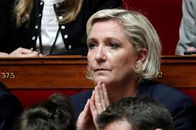 Mme Le Pen dénonce la levée de son immunité parlementaire