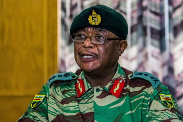 Zimbabwe: l'armée intervient contre des "criminels" proches de Mugabe Zimbabwe: l'armée intervient contre des "criminels" proches de Mugabe