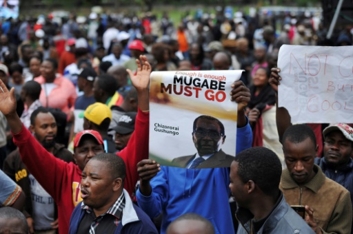 Des Zimbabwéens dans la rue pour demander le départ de Mugabe