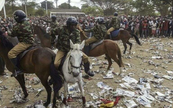 Kenya: échauffourées à Nairobi avant l'investiture du président Kenyatta Kenya: échauffourées à Nairobi avant l'investiture du président Kenyatta