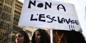 Esclavage en Libye: réunion en urgence mercredi soir entre France, Niger, Tchad, ONU, UA, UE Esclavage en Libye: réunion en urgence mercredi soir entre France, Niger, Tchad, ONU, UA, UE