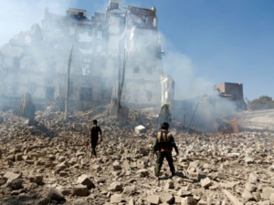 Yémen: raids meurtriers contre des zones rebelles après un tir de missile sur Ryad Yémen: raids meurtriers contre des zones rebelles après un tir de missile sur Ryad